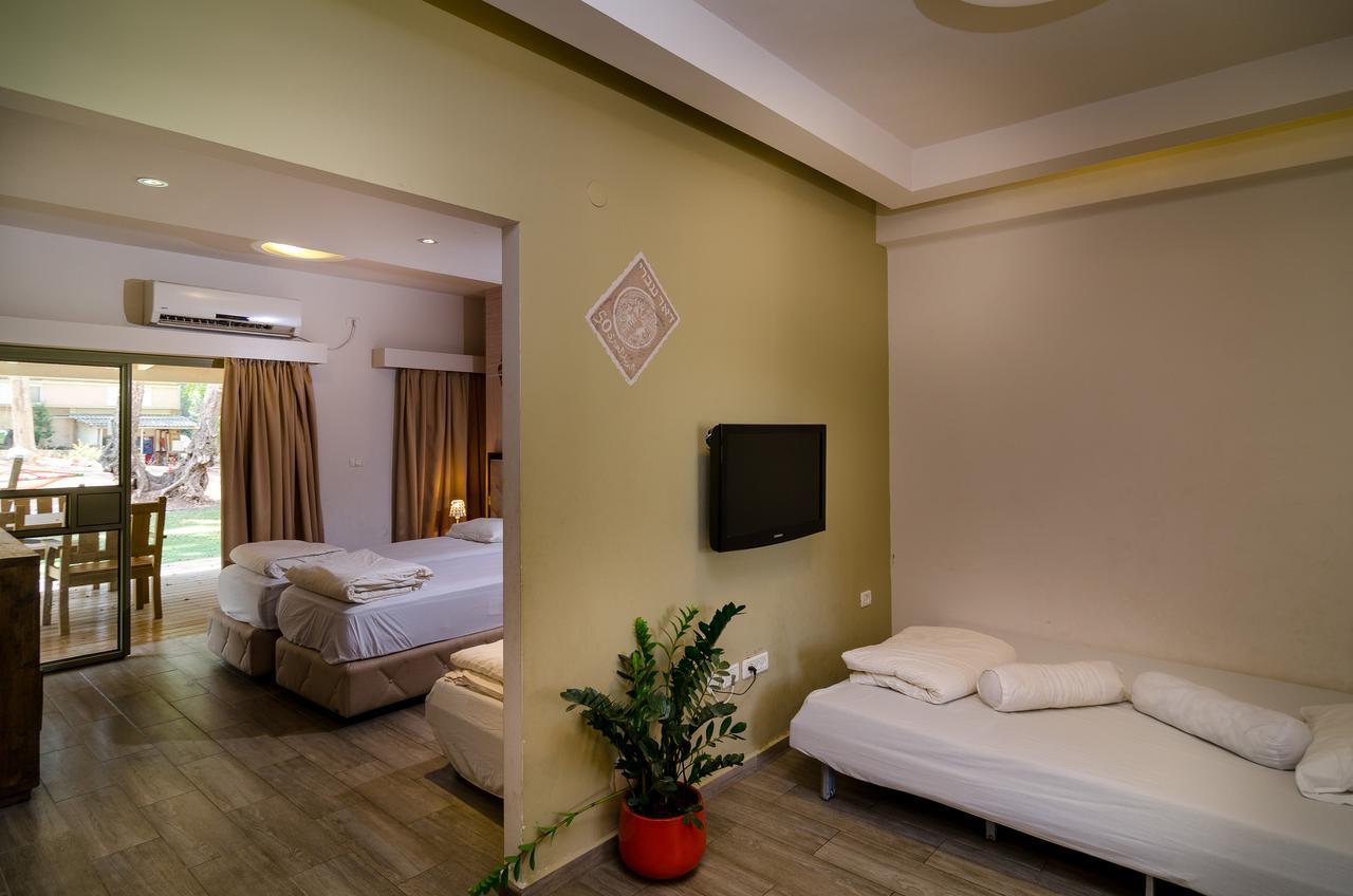Bait Alfa Kibbutz Country Lodging Bet Alfa Exterior photo